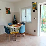 Il Glicine Sul * Tronzano Lago Maggiore