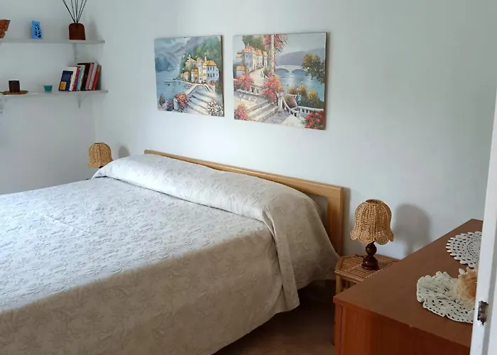 Il Glicine Sul * ترونزانو لاغو ماجيوري